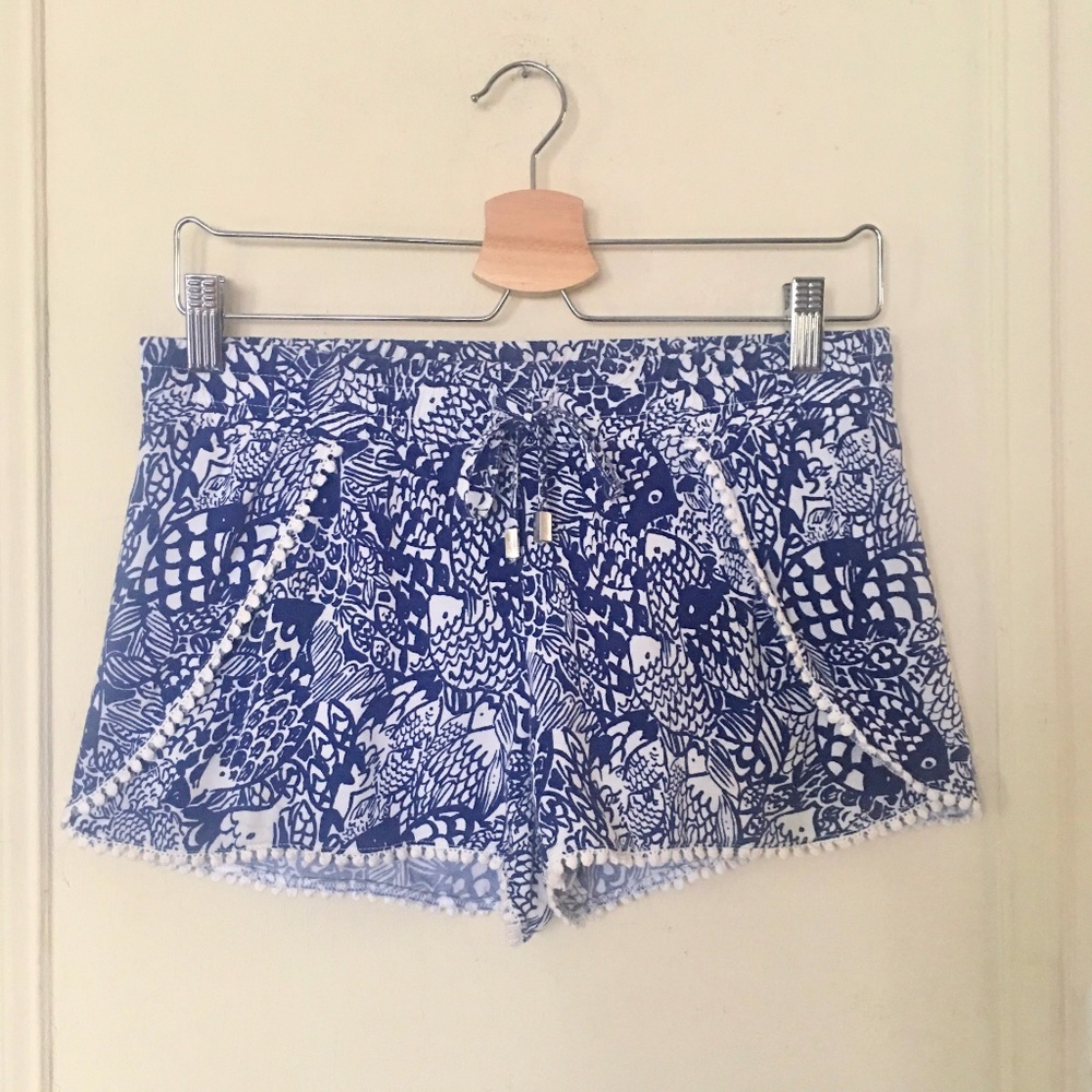Lilly Pulitzer Blue & White FISH Flouncy Short-Shorts with Pom-Pom Fringe XS - Picture 1 of 9
